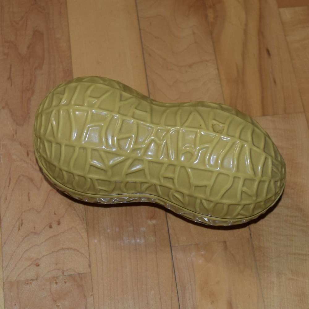 GODINGER Painted Peanut Glass Dish - EUC